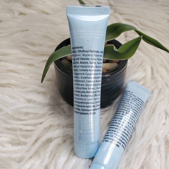 Glow On 5th Beauty Smooth As Silk Scrub & Keep It Handy Moisturizer Bundle - Picture 4 of 6